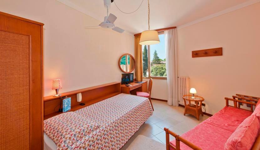 Hotel Gabbiano - Garda Lake Collection Eksteriør bilde